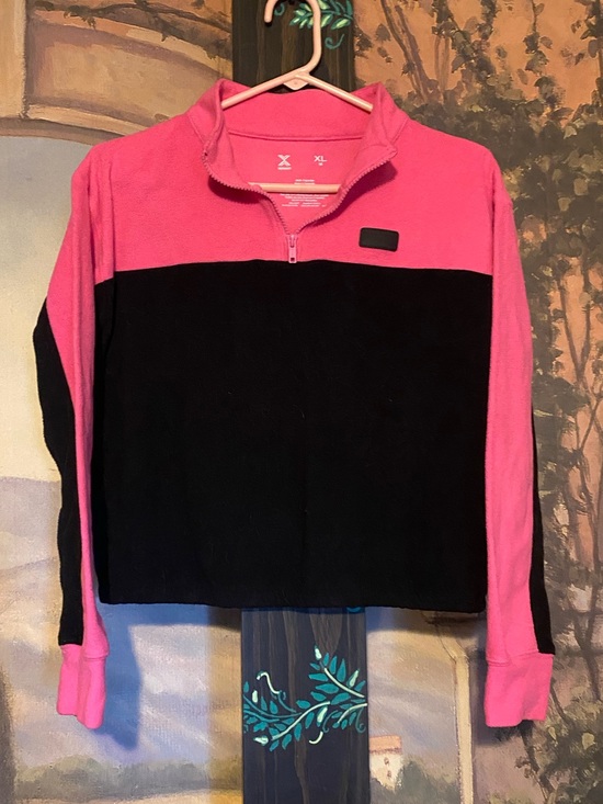 Xersion Other - Pink and Black Fleece Sweater
